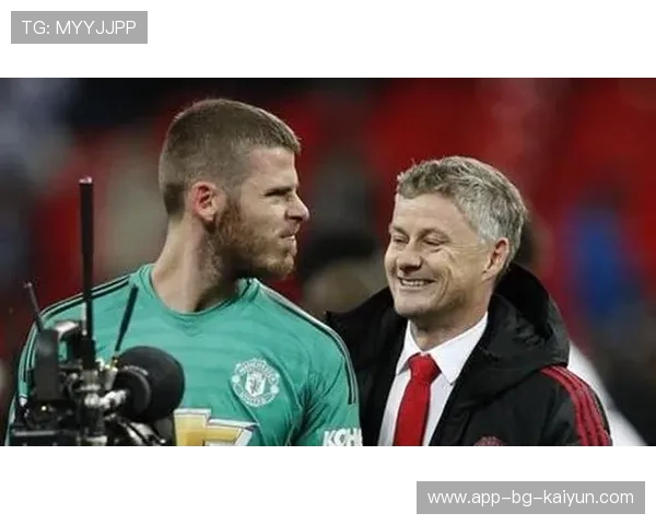 曼联或同数家俱乐部接洽交换方案